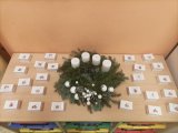 Adventní věnec a kalendář u Hvězdiček
